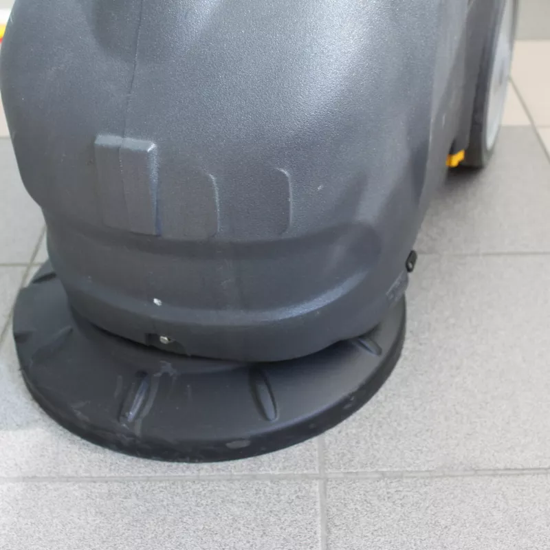 D350B : compacte, maniable pour zones exigües et encombrées.