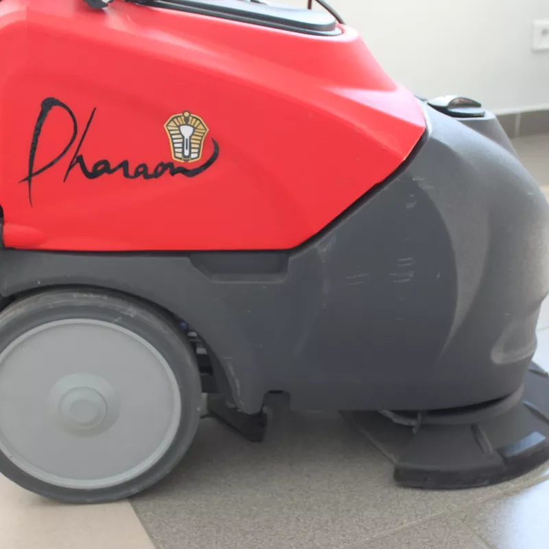 D350B : compacte, maniable pour zones exigües et encombrées.