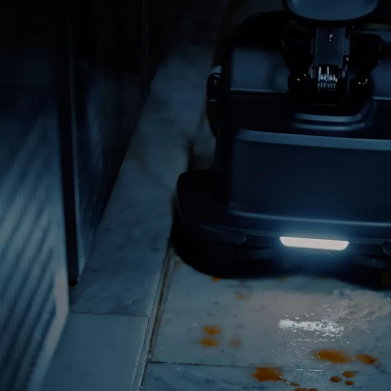 Autolaveuse accompagnée connectée et intelligente OSIRIS