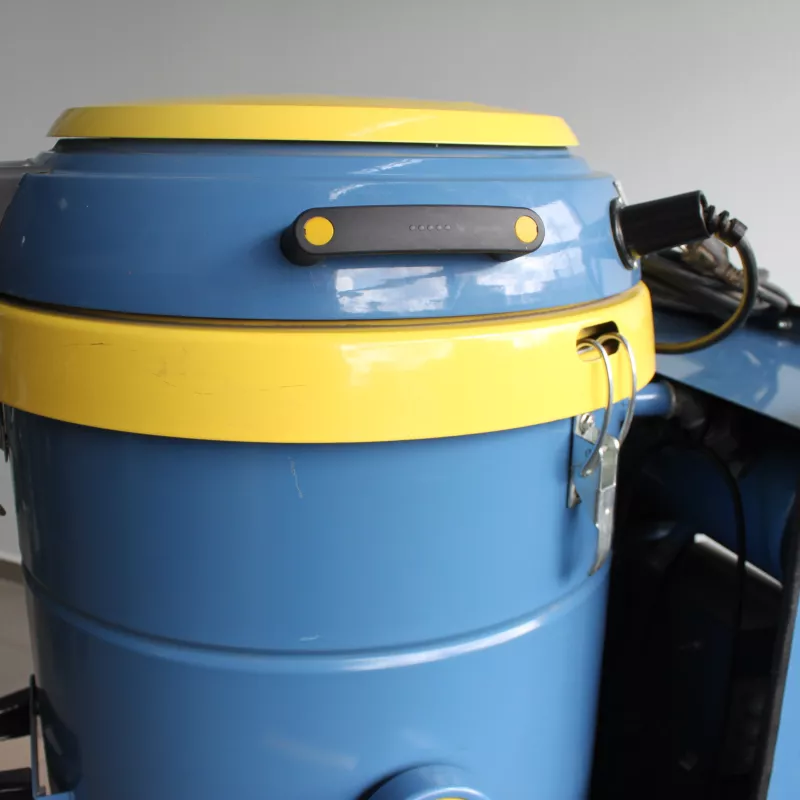 DM3PN – Aspirateur industriel monophasé puissant et compact pour poussières fines et déchets lourds