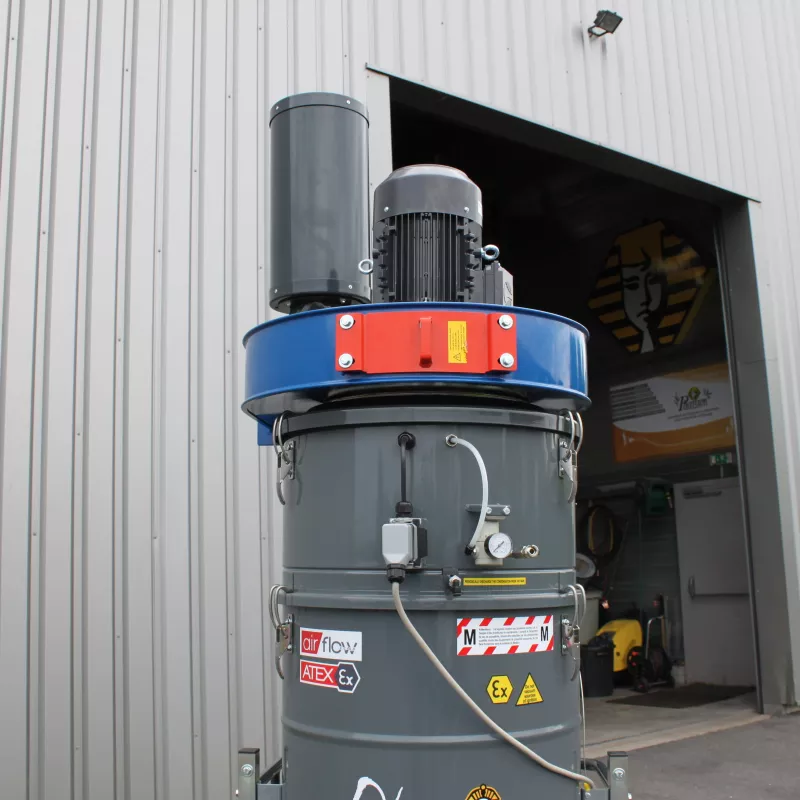 Z22 – ZFREVAP560K1 | Dépoussiéreur industriel ATEX 1,1 kW avec cuve 100L et double filtration Z22 – ZFREVAP560K1 | Dépoussiéreur industriel ATEX 1,1 kW avec cuve 100L et double filtration