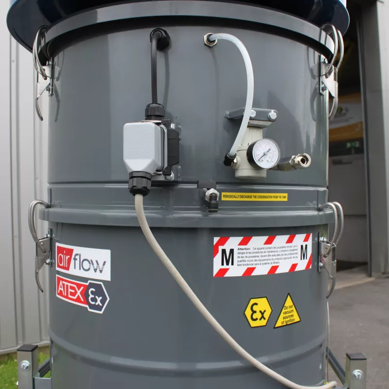 Z22 – ZFREVAP560K1 | Dépoussiéreur industriel ATEX 1,1 kW avec cuve 100L et double filtration Z22 – ZFREVAP560K1 | Dépoussiéreur industriel ATEX 1,1 kW avec cuve 100L et double filtration