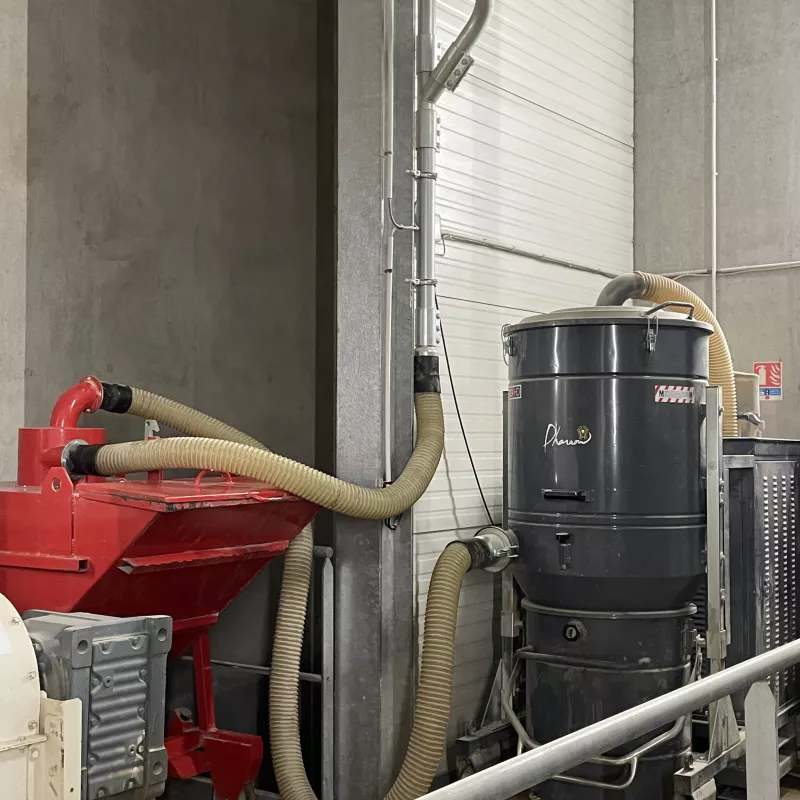 DG300 HD : haute dépression, nettoyage automatique du filtre.