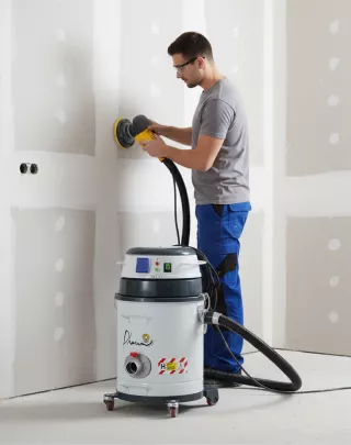 Aspirateur connecté à outillage électroportatif avec filtration HEPA