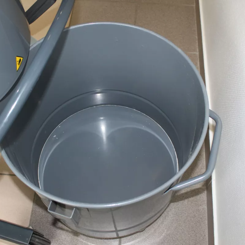 ZFRELT Aspirateur industriel poussières et déchets triphasé polyvalent - Reconditionné grade A+