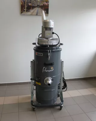 ZFRELT Aspirateur industriel poussières et déchets triphasé polyvalent - Reconditionné grade A+