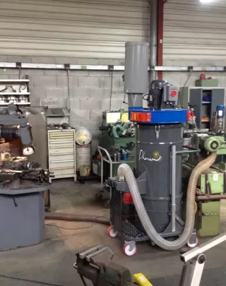 ZFREVAP560K2PN | Dépoussiéreur industriel 2,2 kW avec cuve 100L