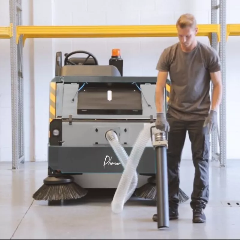MAX1700GPL : Balayeuse GPL haute performance pour l'entretien des grands espaces