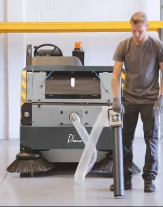 MAX1700B+ : balayeuse électrique à batterie pour grandes surfaces