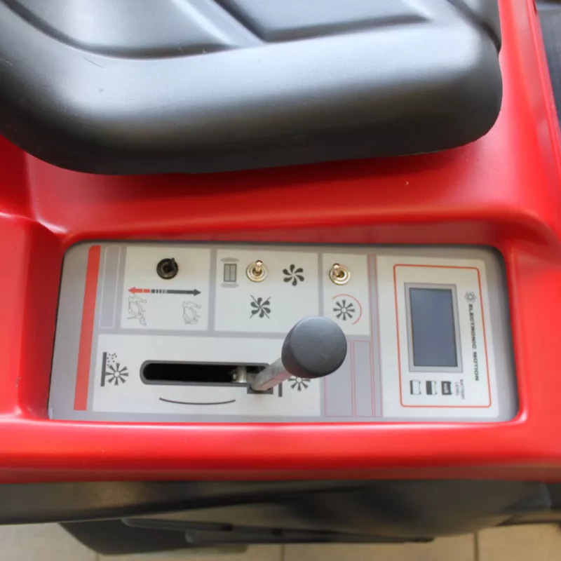 Balayeuse autoportée DUSTY1100 ET PLUS à batteries - Reconditionné Grade B