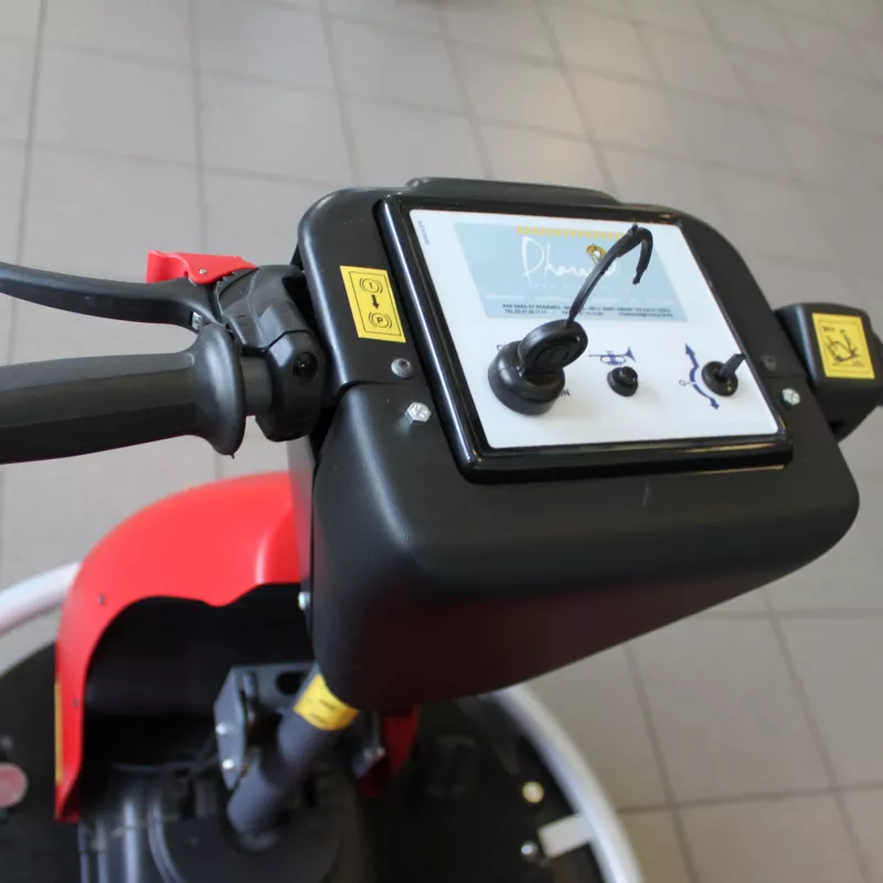 Balayeuse autoportée DUSTY1100 ET PLUS à batteries - Reconditionné Grade B