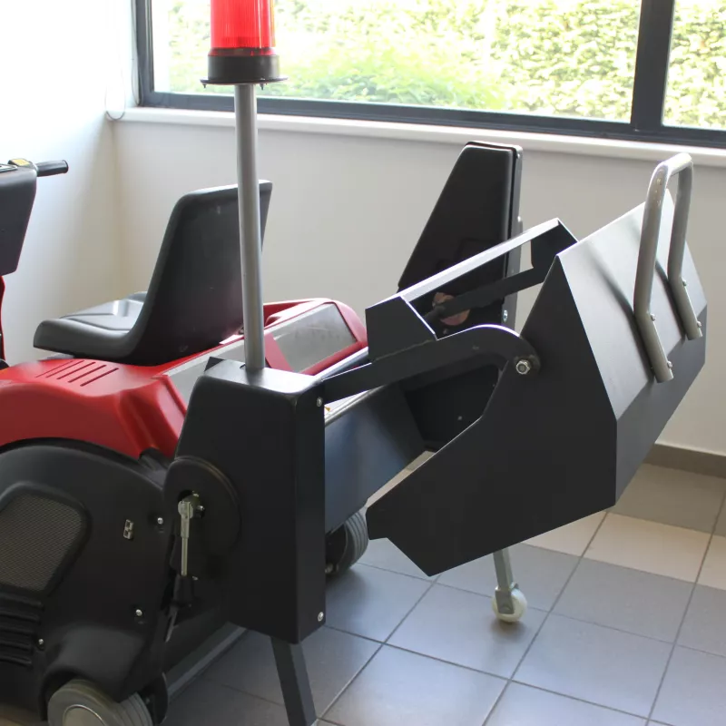 Balayeuse autoportée DUSTY1100 ET PLUS à batteries - Reconditionné Grade B