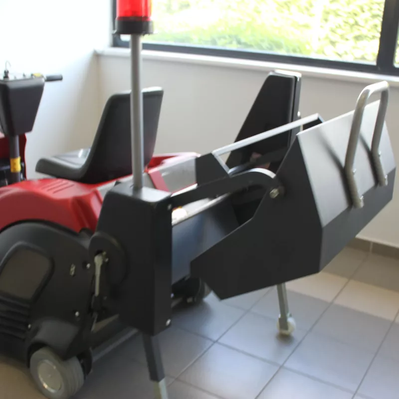 Balayeuse autoportée DUSTY1100 ET PLUS à batteries - Reconditionné Grade B