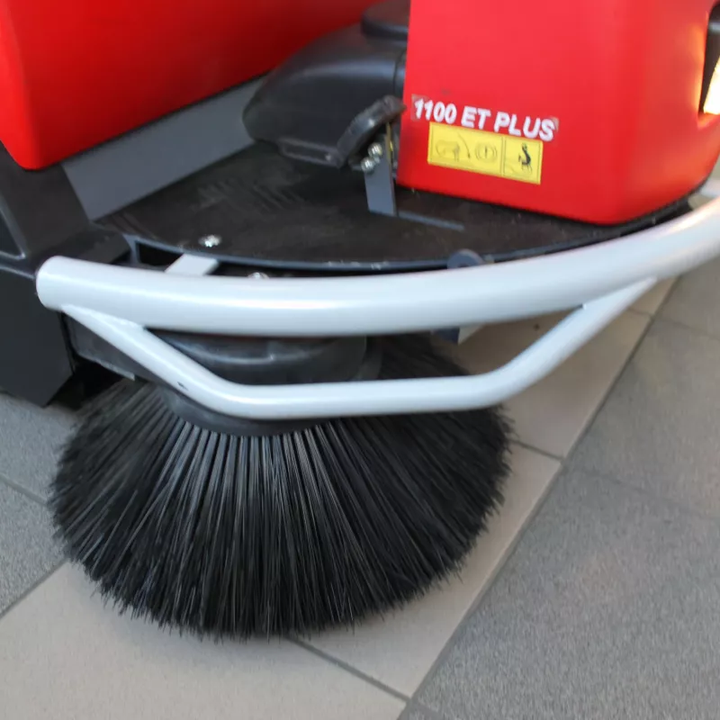 Balayeuse autoportée DUSTY1100 ET PLUS à batteries - Reconditionné Grade B