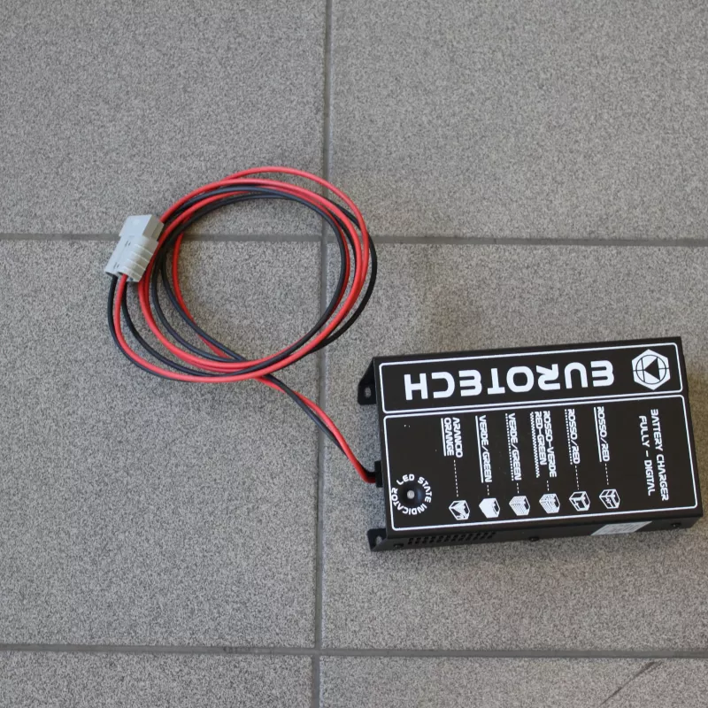 Balayeuse autoportée DUSTY1100 ET PLUS à batteries - Reconditionné Grade B