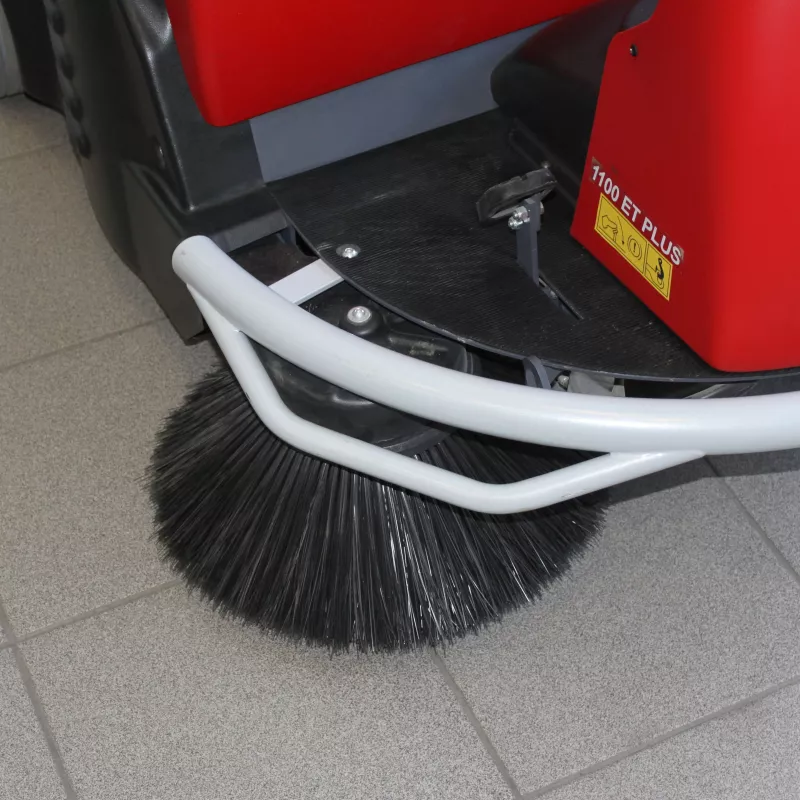 Balayeuse autoportée DUSTY1100 ET PLUS à batteries - Reconditionné Grade B