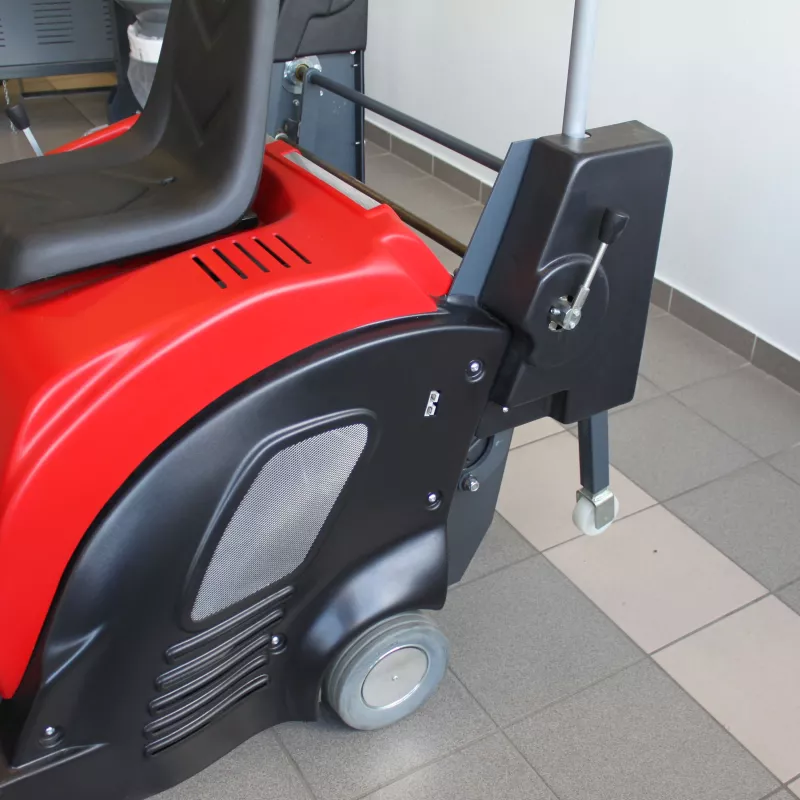 Balayeuse autoportée DUSTY1100 ET PLUS à batteries - Reconditionné Grade B