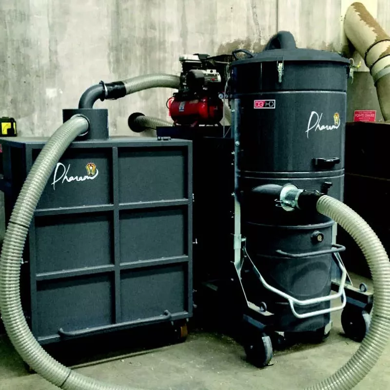 DG300HD : Aspirateur industriel poussières et déchets triphasé
