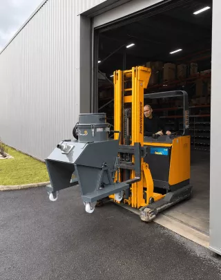 Benne aspirante monophasée B200M pour liquides chargés