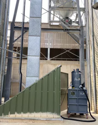 C600 T75NT : Benne aspirante triphasée 8,6kW performante et puissante