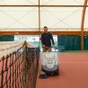 Balayeuse accompagnée pour terrains de sports ANUBIS 680BT-TENNIS
